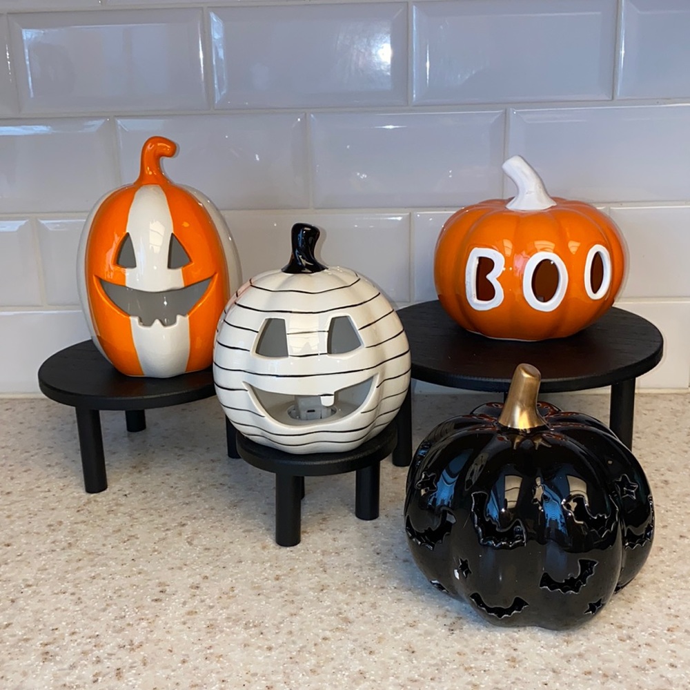 Light up ceramic pumpkins